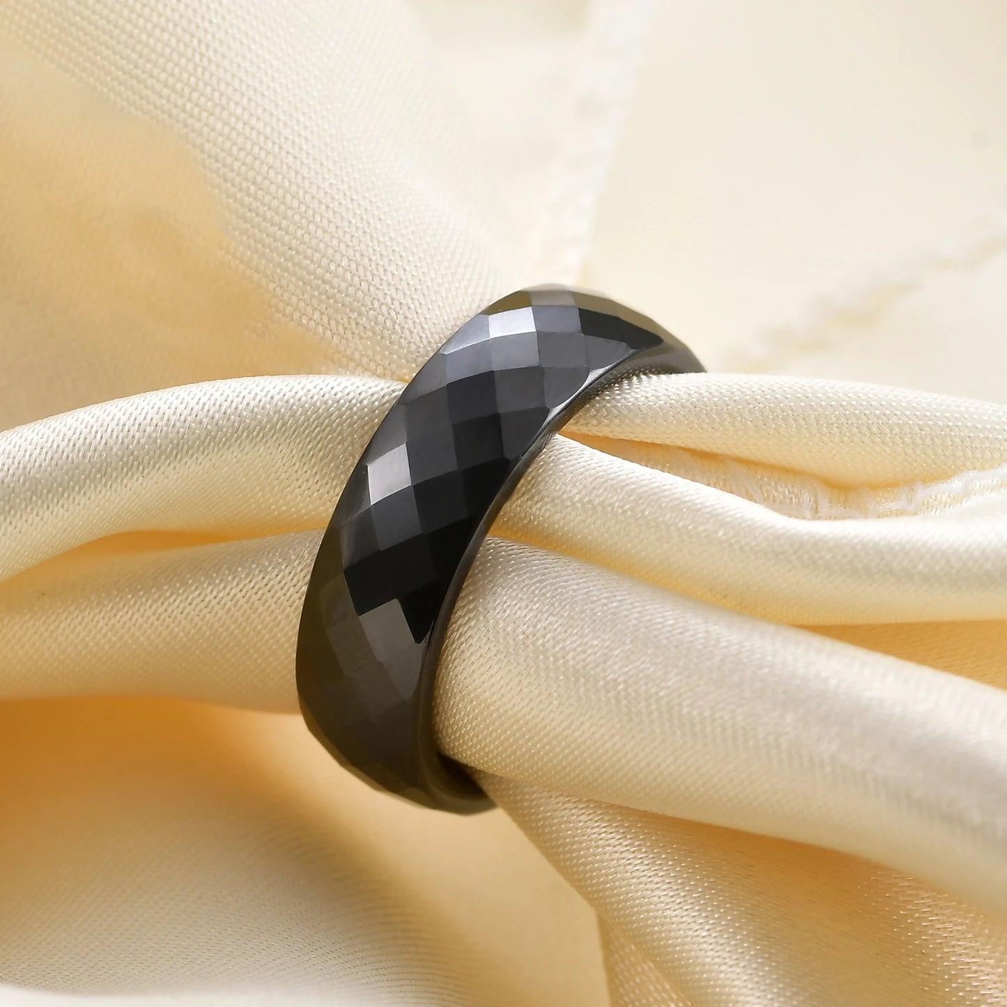 Rhomboid Black